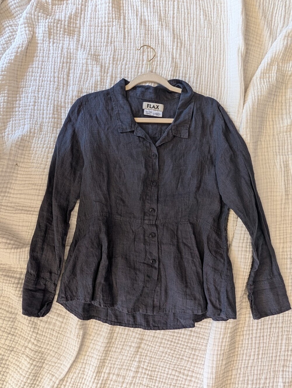 Flax blue Gray linen button up shirt in a small